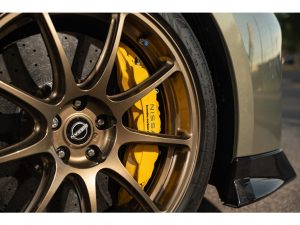 Nissan GT-R T-Spec Carbon Ceramic Brembo brakes and gold Rays forged rims