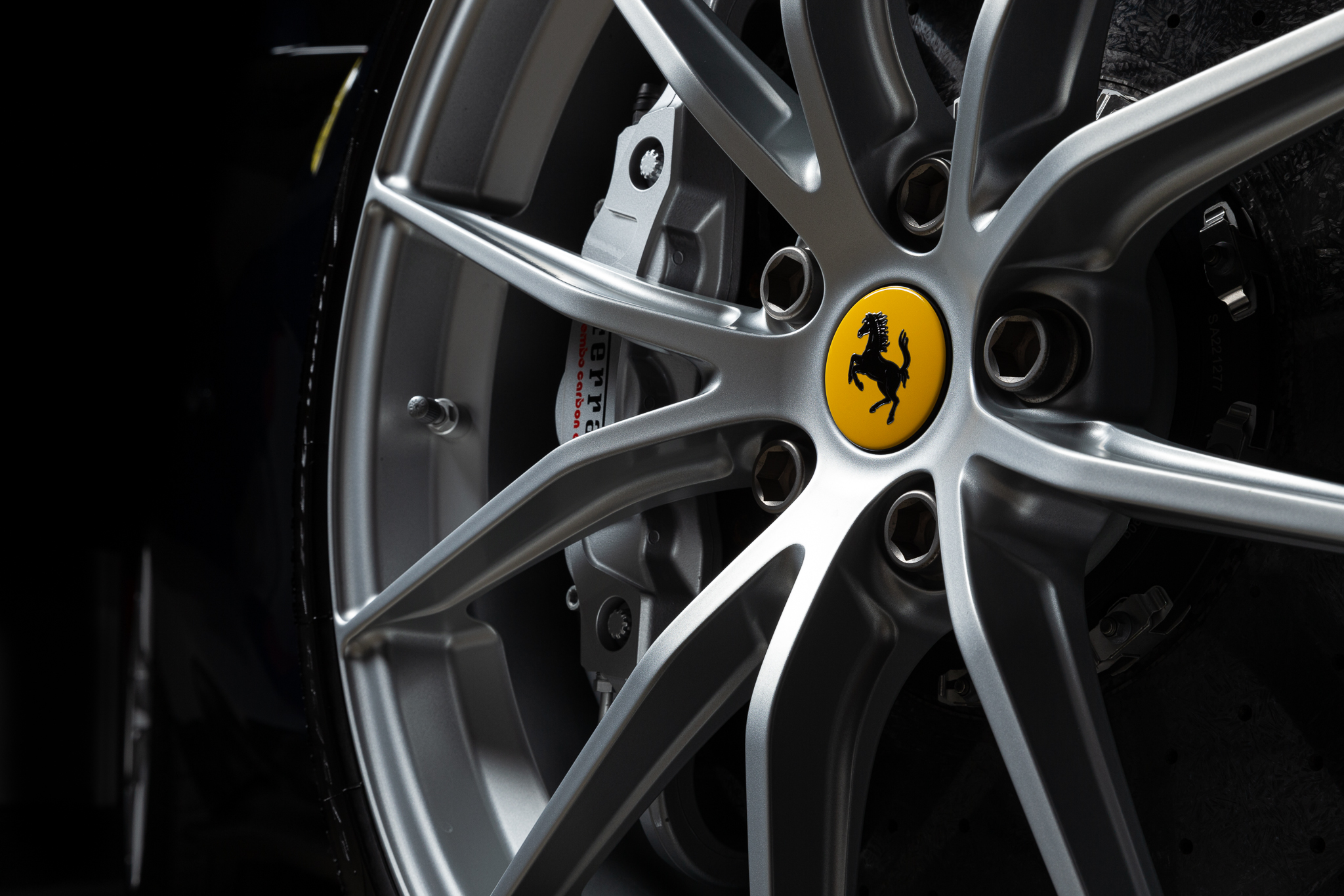 Montreal luxury car dealer. Schedule an appointment with a sales person to discuss your needs