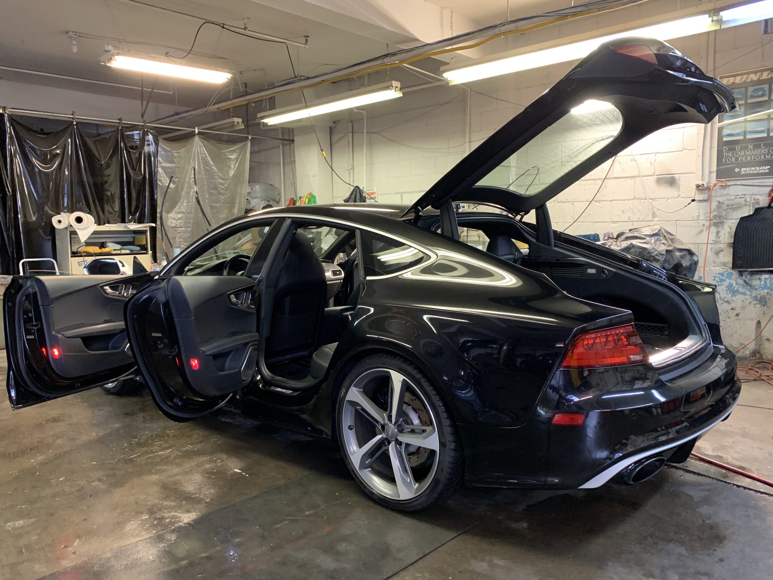 Azores Auto Group - Sedan