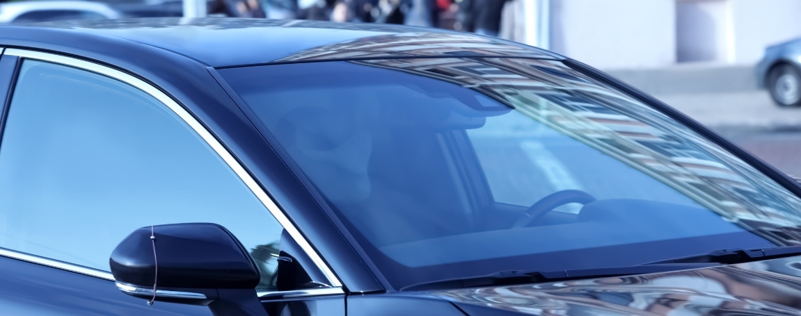 Why Regular Ice Scraping Isn’t Always Safe for Luxury Vehicles