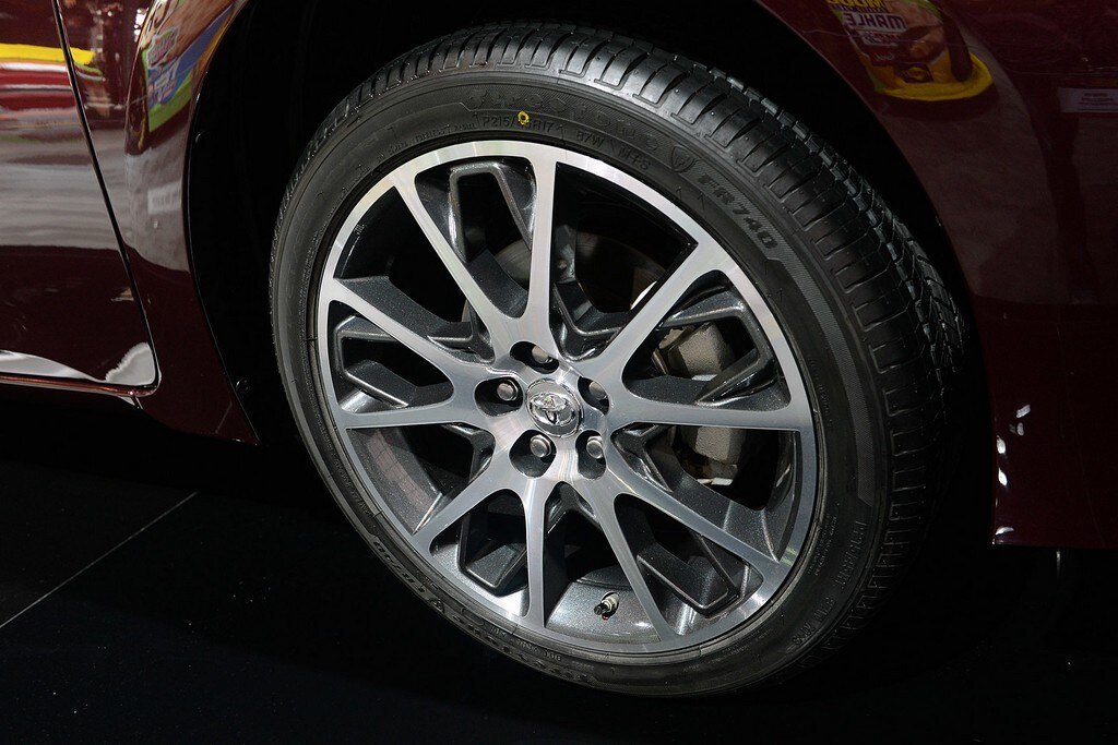 Toyota-Corolla-2017-50e-anniversaire-6.jpg