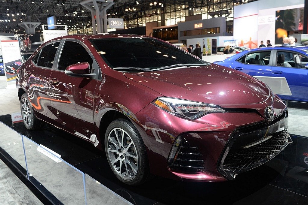 Toyota-Corolla-2017-50e-anniversaire-1.jpg