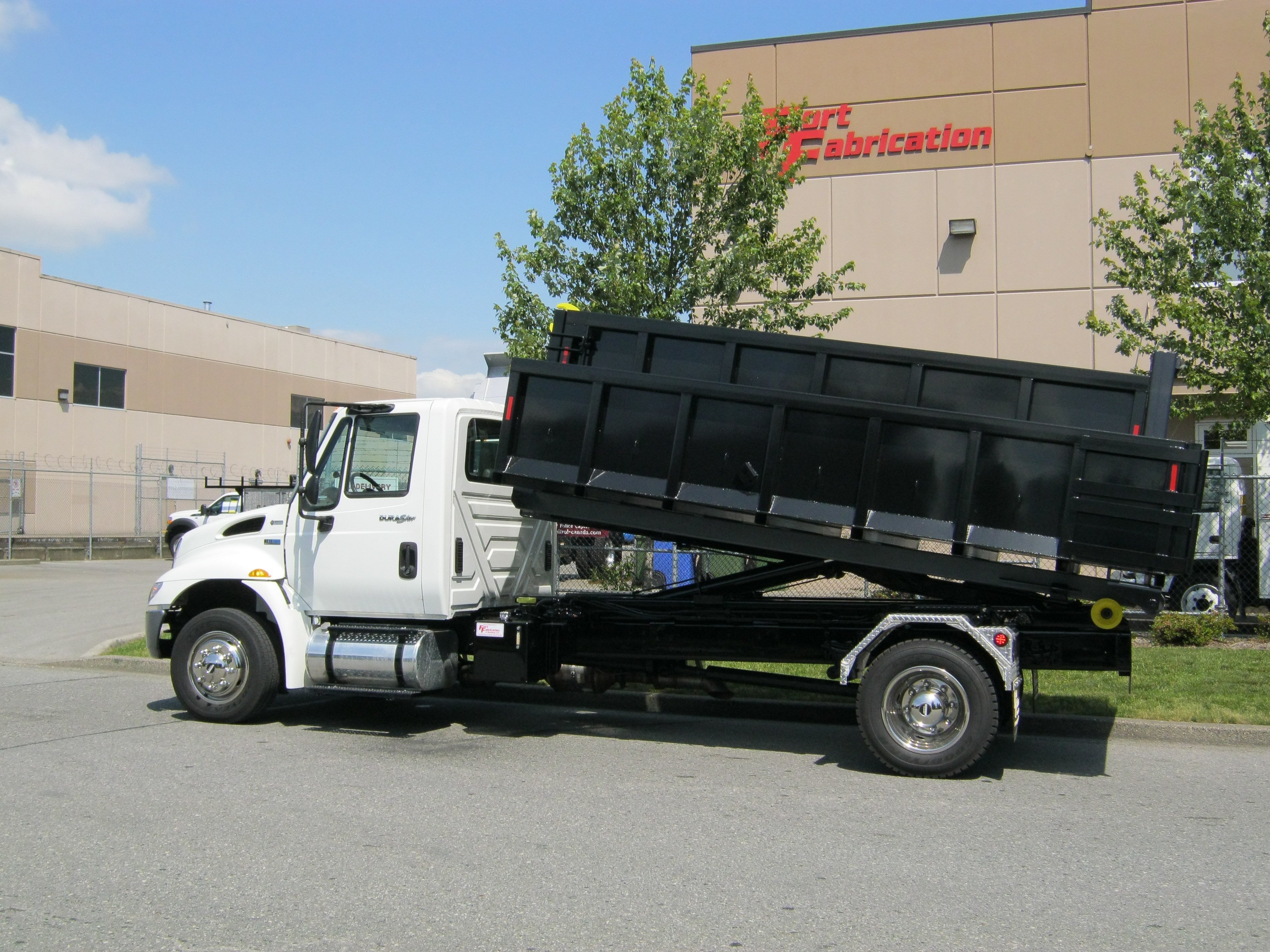 Ampliroll Hooklift & Roll On/Roll Off Fort Fabrication