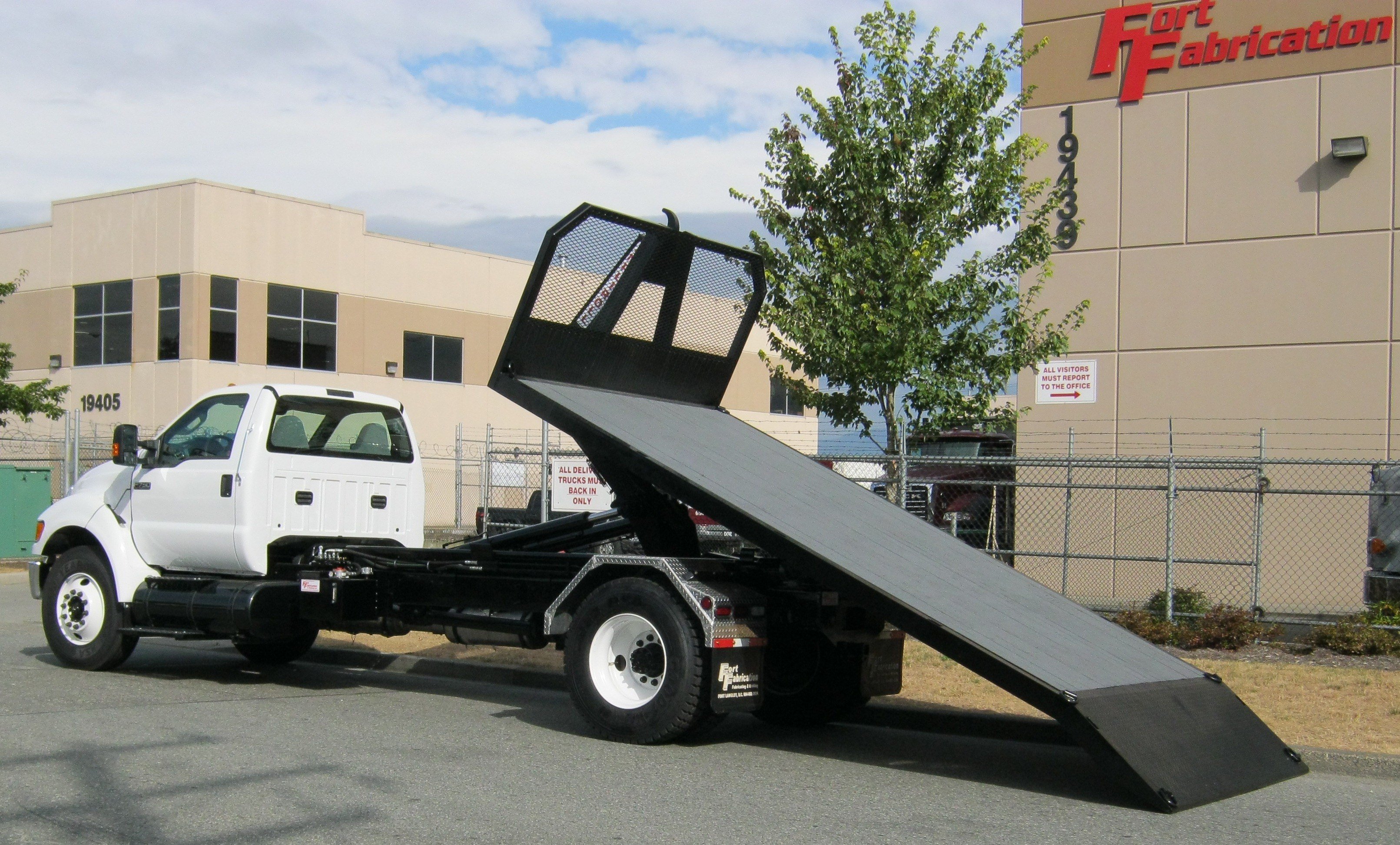 Ampliroll Hooklift & Roll On/Roll Off Fort Fabrication