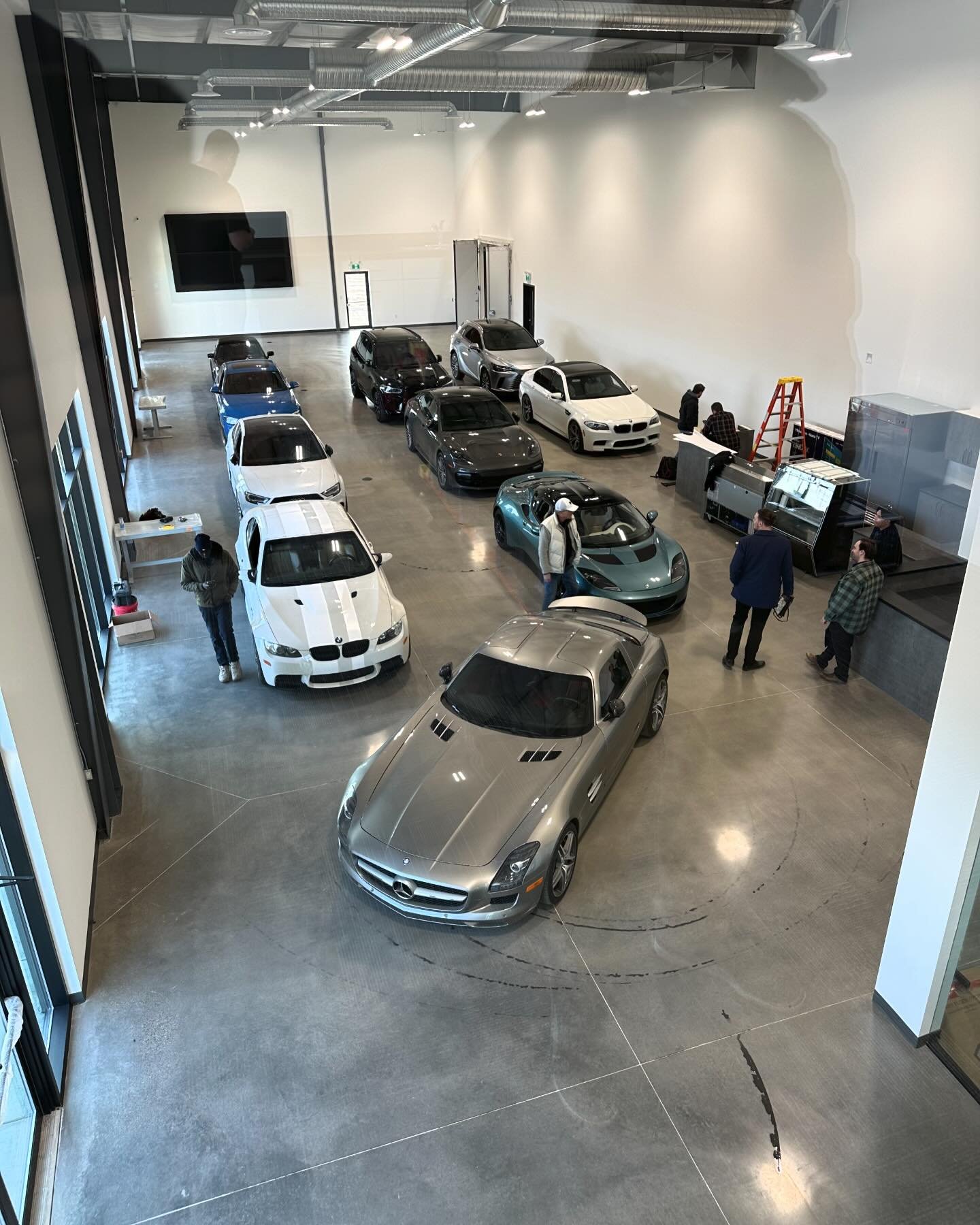 carget supercentre showroom 2 slider_widget-5-1