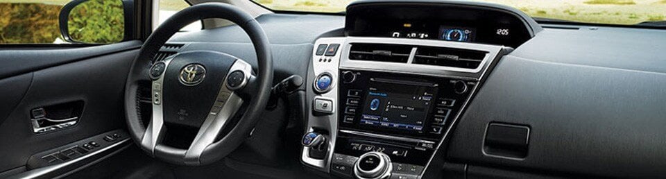 priusV_interior_features.jpg
